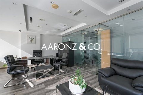 Снять в аренду офис в Бизнес-Бэе, Дубай: 95м², № 92207 - фото 2