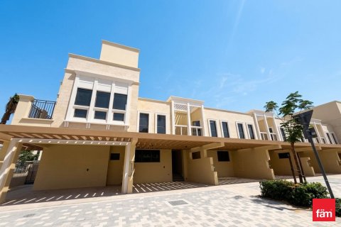 Townhouse in Dubai 4 bedrooms, 144 sq.m. № 111922