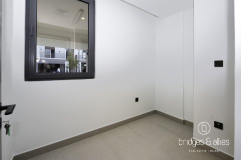 Снять в аренду виллу в Tilal Al Ghaf, Дубай: 4 спальни, 305м², № 84583 - фото 16