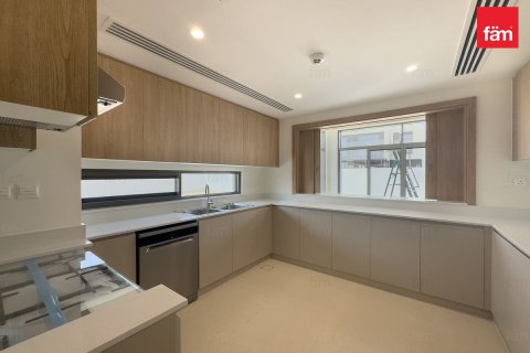 Villa in Dubai 5 bedrooms, 372.1 sq.m. № 55668 - photo 2