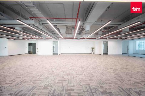 Снять в аренду офис в Sheikh Zayed Road, Дубай: 360.9м², № 55675 - фото 3