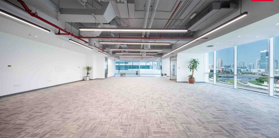 Офис в Sheikh Zayed Road, Дубай, 360.9м², № 55675