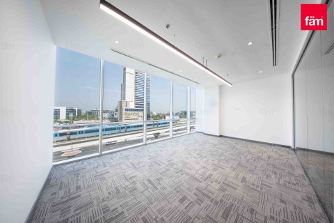 Снять в аренду офис в Sheikh Zayed Road, Дубай: 360.9м², № 55675 - фото 6