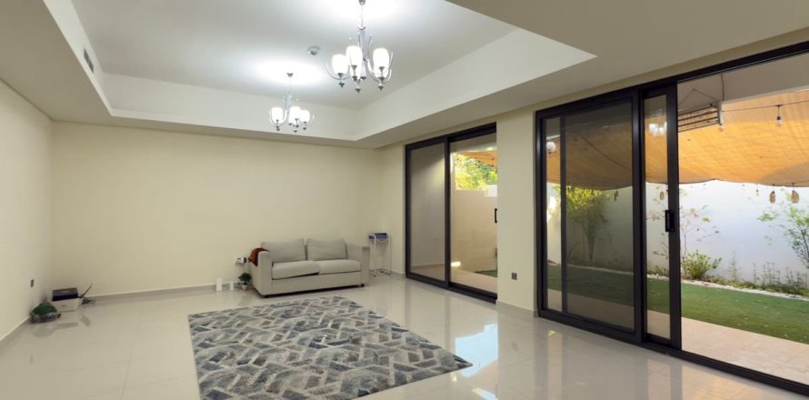 Adosado en Dubai, 4 dormitorios, 174.7 m², № 55676