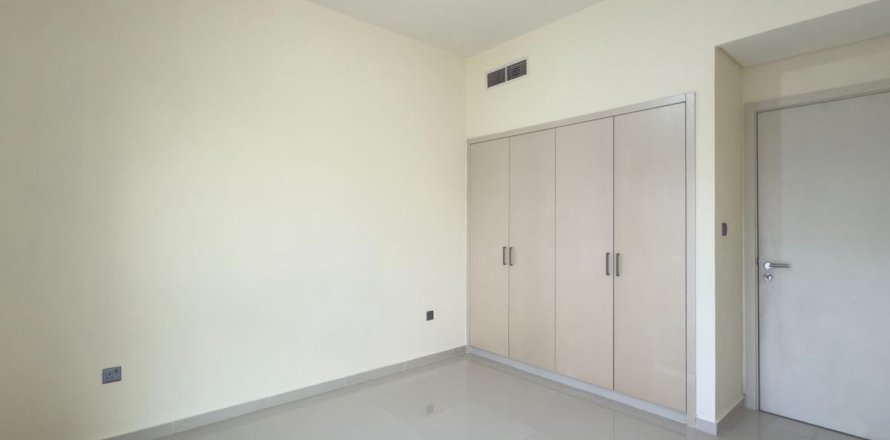 Таунхаус в Дубае, 4 спальни, 174.7м², № 55676