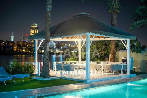 Villa en Palm Jumeirah, Dubai, 5 dormitorios, 1245.2 m², № 6854 - foto 21