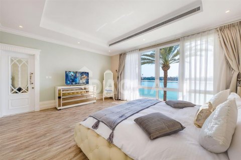 Villa en Palm Jumeirah, Dubai, 5 dormitorios, 1245.2 m², № 6854 - foto 6