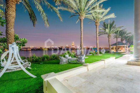 Villa en Palm Jumeirah, Dubai, 5 dormitorios, 1245.2 m², № 6854 - foto 17