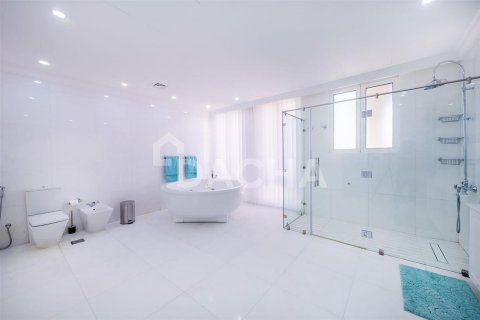 Villa en Palm Jumeirah, Dubai, 5 dormitorios, 1245.2 m², № 6854 - foto 13
