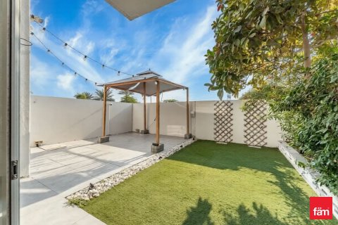 Снять в аренду таунхаус в Дубае: 3 спальни, 187.2м², № 93703 - фото 10