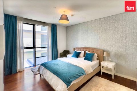 Apartment in Al Wasl, Dubai 3 bedrooms, 223.2 sq.m. № 16627 - photo 9