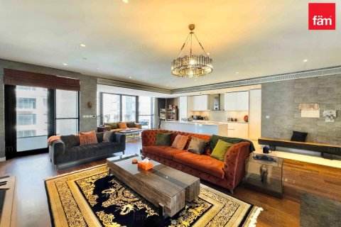 Apartment in Al Wasl, Dubai 3 bedrooms, 223.2 sq.m. № 16627 - photo 3