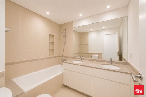 Apartment in Town Square, Dubai 3 bedrooms, 131.1 sq.m. № 114073 - photo 15