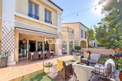 Adosado en Dubai Investment Park, Dubai, 3 dormitorios, 454 m², № 43208 - foto 14