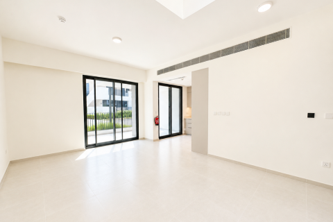 Townhouse in Arabian Ranches 3, Dubai 3 bedrooms, 214.79 sq.m. № 142235 - photo 2