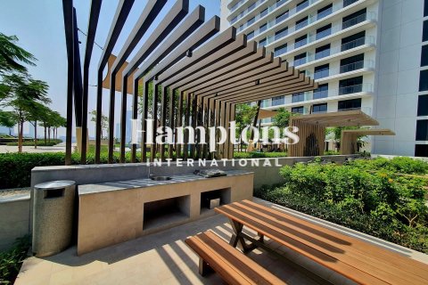 Apartment in Dubai Harbour, Dubai 1 bedroom, 73.9508 sq.m. № 142303