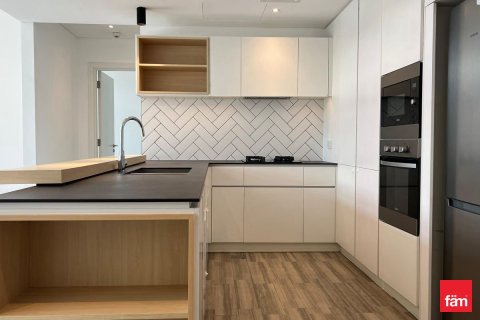 Apartment in Dubai 2 bedrooms, 145.9 sq.m. № 23909 - photo 7