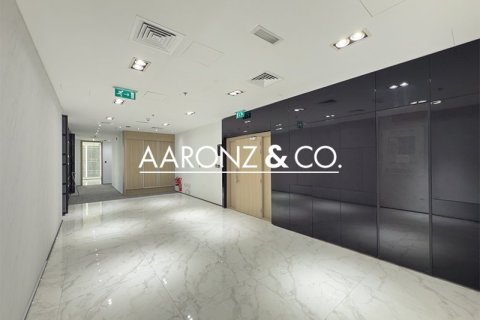 Office in Business Bay, Dubai 392.9 sq.m. № 78370 - photo 7