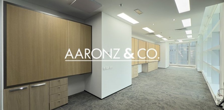 Office in Business Bay, Dubai 392.9 sq.m. № 78370