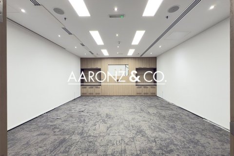 Office in Business Bay, Dubai 392.9 sq.m. № 78370 - photo 8