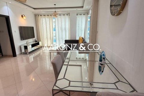 Снять в аренду квартиру в Дубай Марине, Дубай: 2 спальни, 110.1м², № 78356 - фото 4