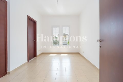 Villa à Arabian Ranches 2, Dubai, 2 chambres, 173.19999193 m², № 100679 - photo 4