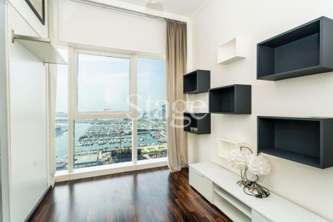 Apartment in DAMAC HEIGHTS in Dubai Marina, Dubai 3 bedrooms, 161 sq.m. № 53953 - photo 17