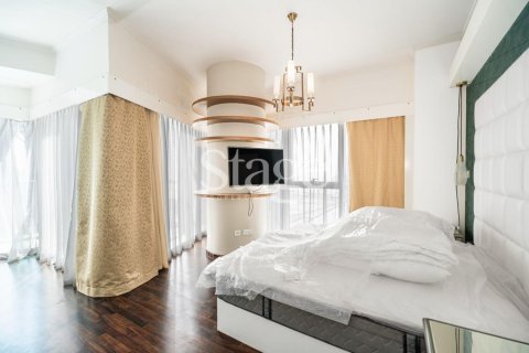 Apartment in DAMAC HEIGHTS in Dubai Marina, Dubai 3 bedrooms, 161 sq.m. № 53953 - photo 12