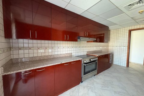 Apartment in Dubai 3 bedrooms, 224 sq.m. № 105720 - photo 6