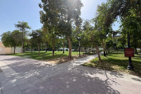 Apartment in Dubai 3 bedrooms, 224 sq.m. № 105720 - photo 10