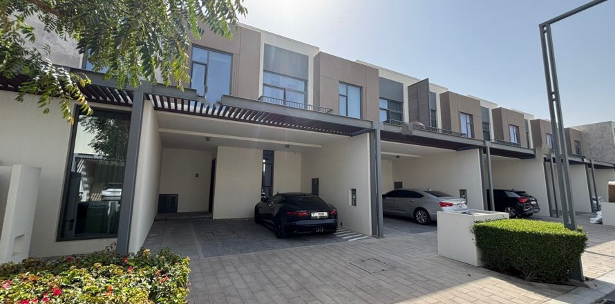 Maison de ville à Dubai, 3 chambres, 180 m², № 105716