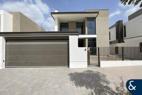Villa in Al Furjan, Dubai 4 bedrooms, 386 sq.m. № 76421 - photo 3