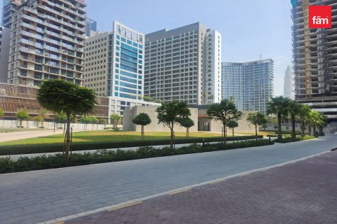 Magasin à Business Bay, Dubai, 95.6 m², № 124529 - photo 8