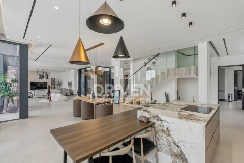 Villa à Nad Al Sheba 1, Nadd Al Sheba, Dubai, 5 chambres, 930.24 m², № 127291 - photo 2