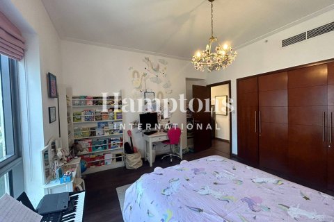 Снять в аренду квартиру в Даунтаун Дубай (Даунтаун Бурдж Дубай), Дубай: 3 спальни, 175.77154697м², № 63956 - фото 12