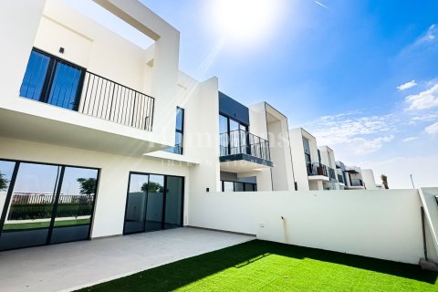 Townhouse in Sweden, The World Islands, Dubai 3 bedrooms, 173.99988676 sq.m. № 63955 - photo 1