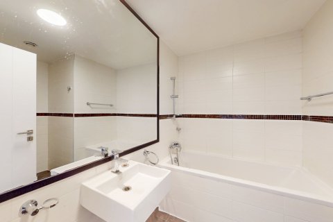 Apartment in Dubai Marina, Dubai 3 bedrooms, 148.33 sq.m. № 138970 - photo 17