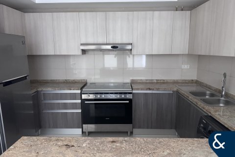 Apartment in Jumeirah Village Circle, Dubai 2 bedrooms, 2358 sq.m. № 76218 - photo 4