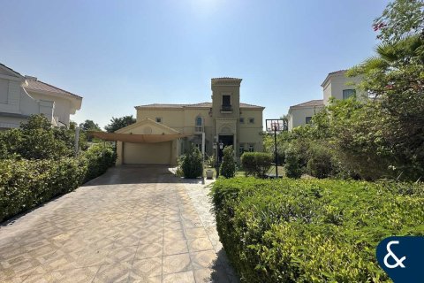 Villa in Jumeirah Islands, Dubai 4 bedrooms, 482 sq.m. № 76214 - photo 28