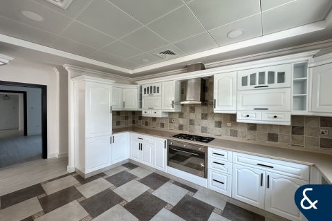 Villa in Jumeirah Islands, Dubai 4 bedrooms, 482 sq.m. № 76214 - photo 11