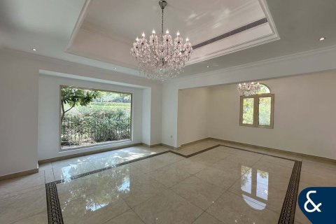 Villa in Jumeirah Islands, Dubai 4 bedrooms, 482 sq.m. № 76214 - photo 6