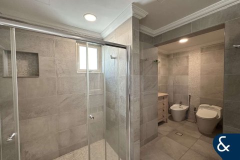 Villa in Jumeirah Islands, Dubai 4 bedrooms, 482 sq.m. № 76214 - photo 27