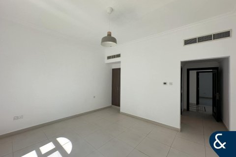 Villa in Jumeirah Islands, Dubai 4 bedrooms, 482 sq.m. № 76214 - photo 20
