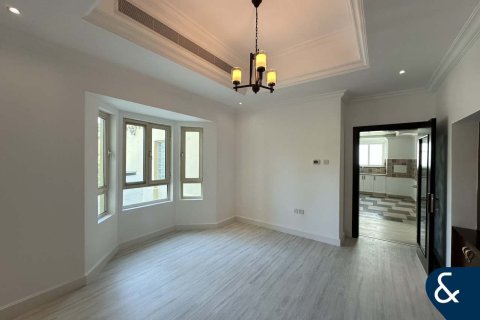 Villa in Jumeirah Islands, Dubai 4 bedrooms, 482 sq.m. № 76214 - photo 14