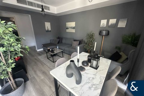 Villa à Springs 15, The Springs, Dubai, 2 chambres, 157 m², № 76219 - photo 1