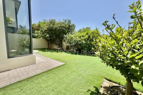Villa in Dubai Hills Estate, Dubai 4 bedrooms, 228.7 sq.m. № 47292 - photo 8