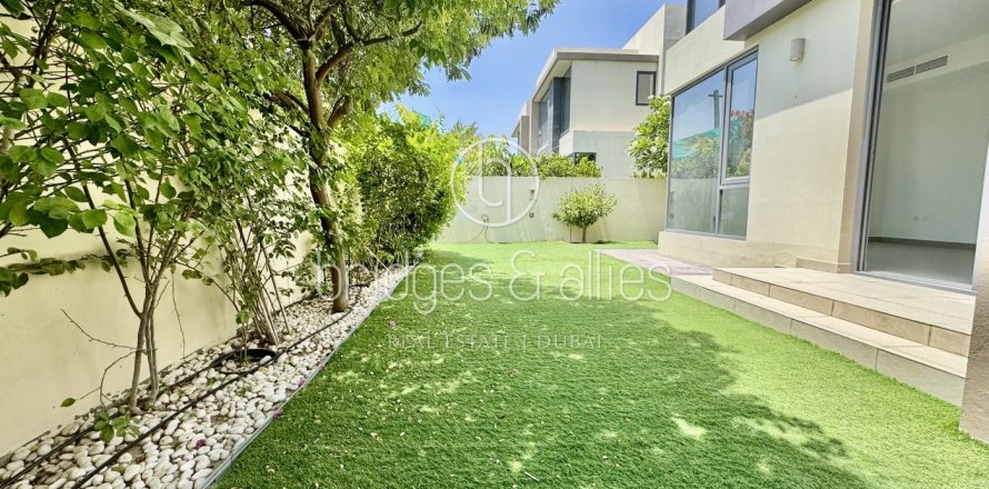 Villa in Dubai Hills Estate, Dubai 4 bedrooms, 228.7 sq.m. № 47292