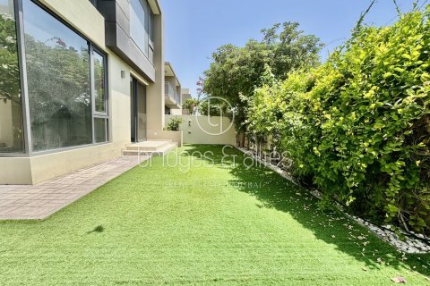 Villa in Dubai Hills Estate, Dubai 4 bedrooms, 228.7 sq.m. № 47292 - photo 10