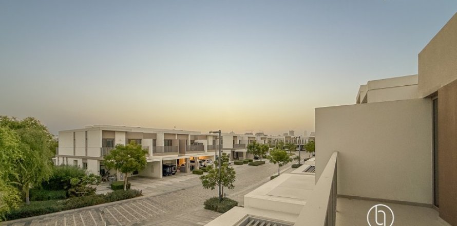 Вилла в Дубае, 4 спальни, 226.2м², № 47294