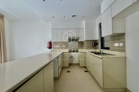 Снять в аренду виллу в Дубай Хилс Эстейт, Дубай: 4 спальни, 223.5м², № 47293 - фото 4